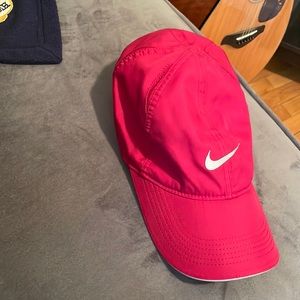 Nike Featherlight DriFit Hat